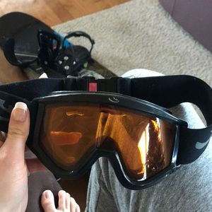 Ski/snowboard goggles